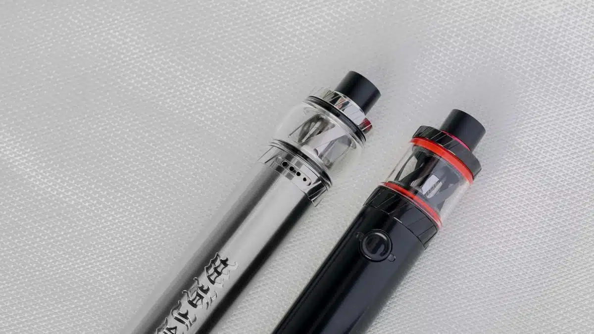 Budget quotidien : la cigarette électronique revient-elle moins cher aujourd'hui ?