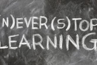 Suivre des études dans l'informatique vous permettra de vous bâtir une carrière solide et passionnante